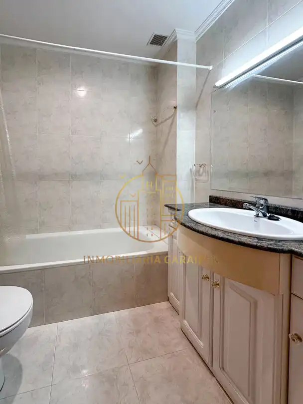 Baño de Casa o chalet en venta en Olite / Erriberri con Calefacción y Trastero