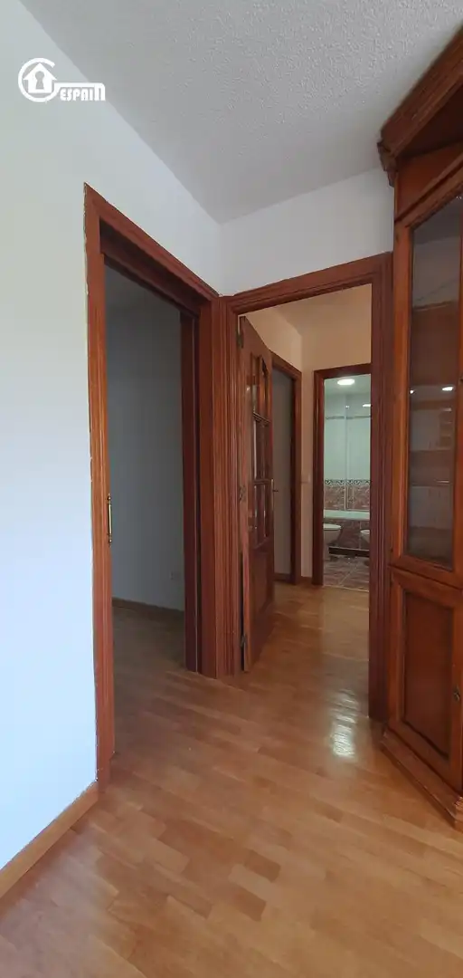 Piso en venta en Madrid con Calefacción y Parquet