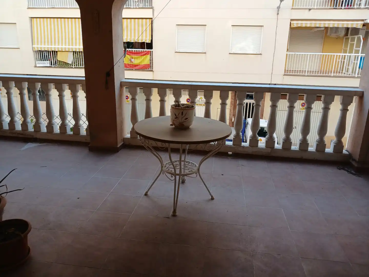 Apartment for sale in Carrer Peruga 100, imagen 3