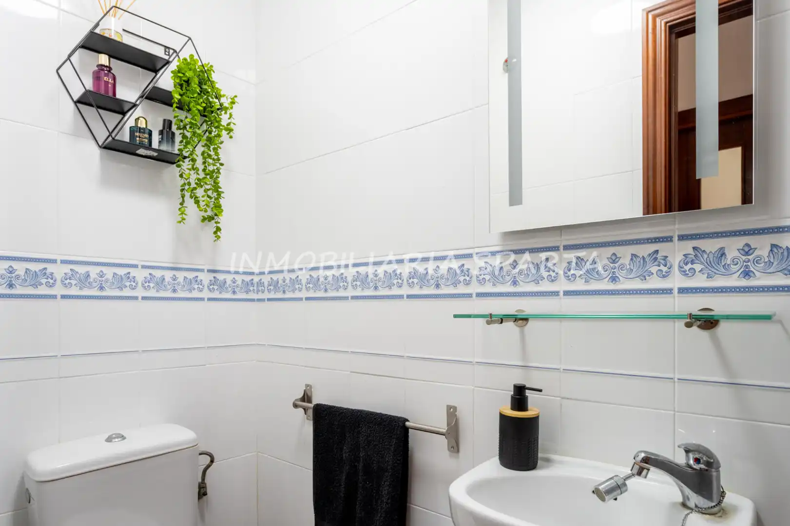 Bathroom of Detached homes for sale in Espartinas  with Air Conditioner and Heating