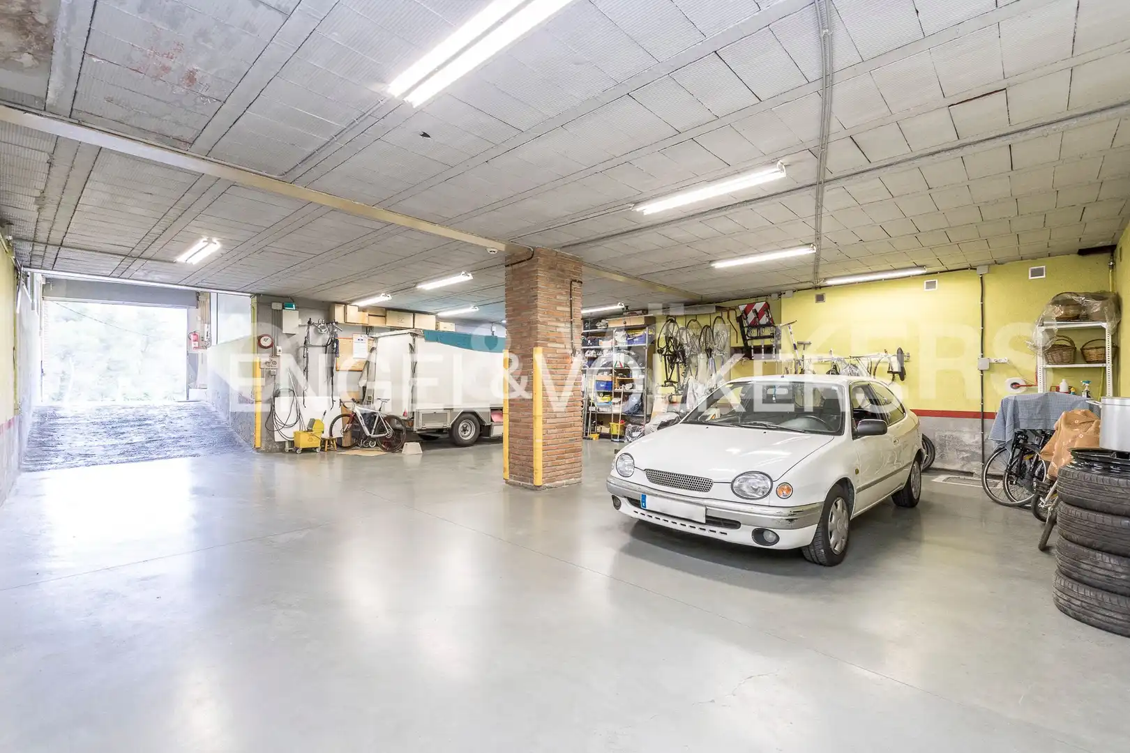Parking of Houses for sale in Rubí  with Air Conditioner, Heating and Private garden