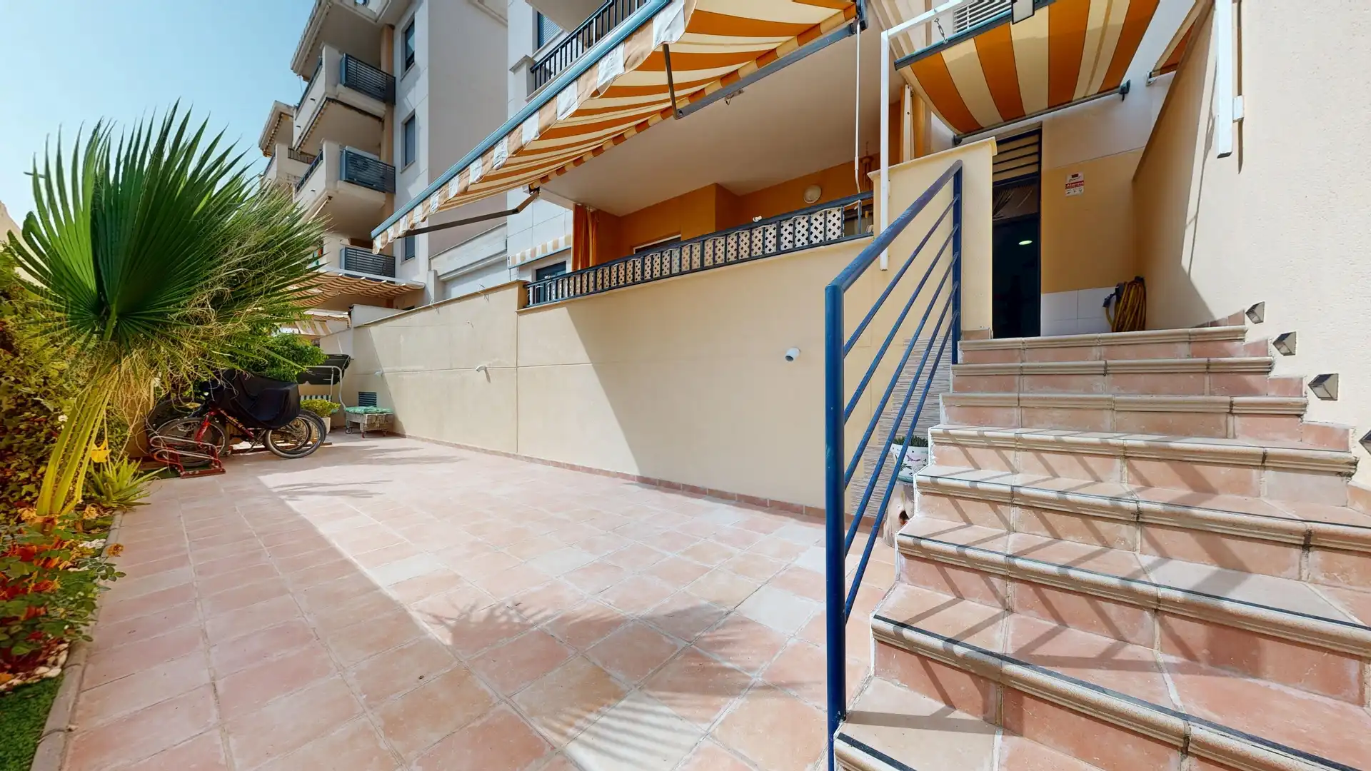Vista exterior de Pis en venda en Almenara amb Jardí privat, Terrassa i Traster