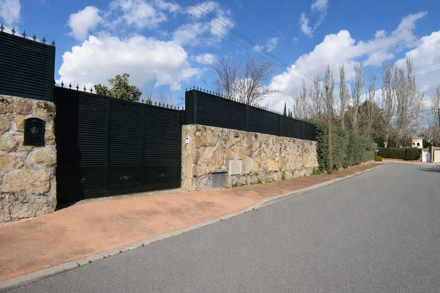 Vista exterior de Casa o chalet en venta en Galapagar con Calefacción y Piscina