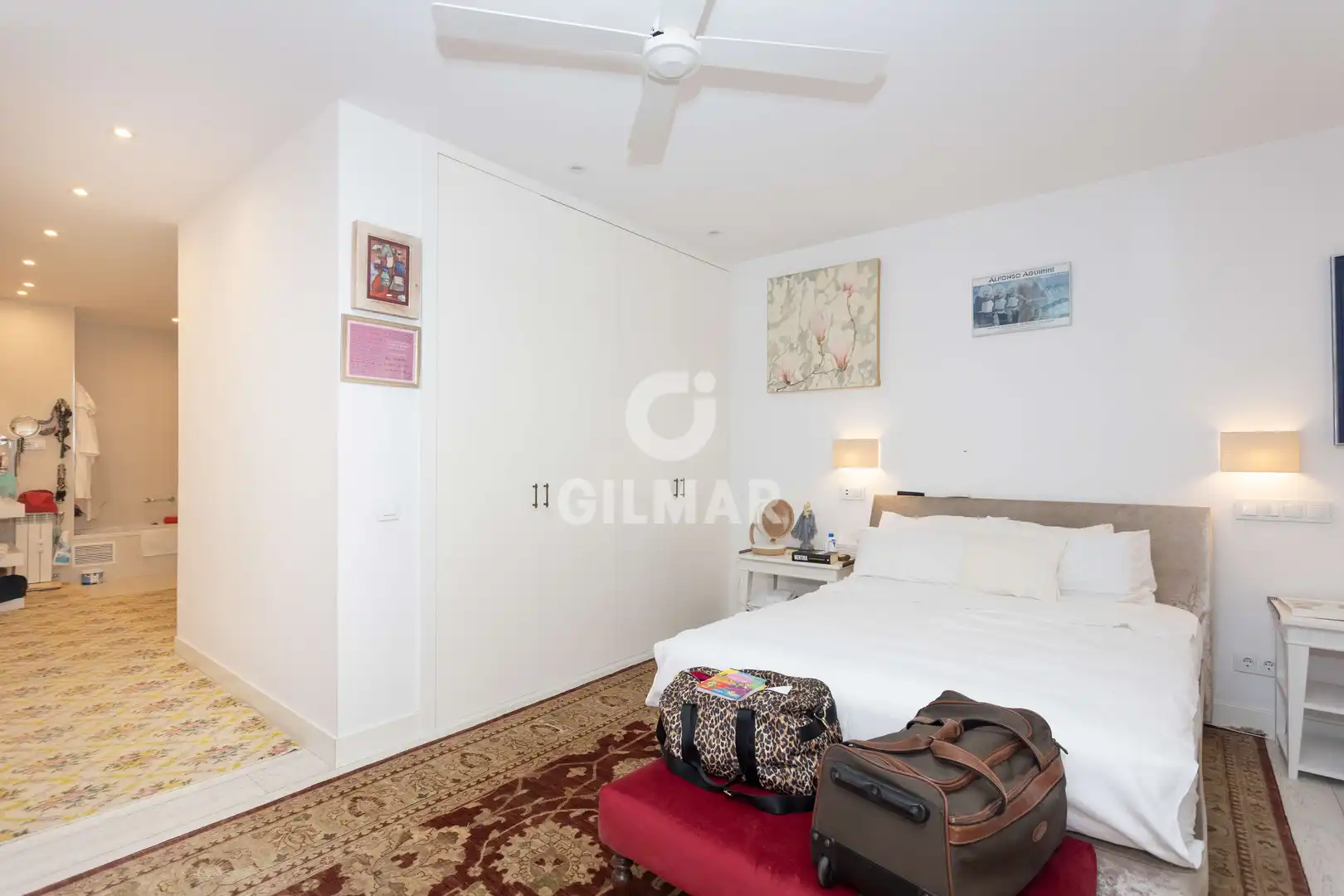 Habitación de Piso en venta en Madrid con Calefacción y Balcón