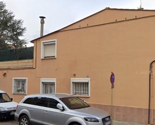 Vista exterior de Casa adosada en venda en Salt amb Terrassa