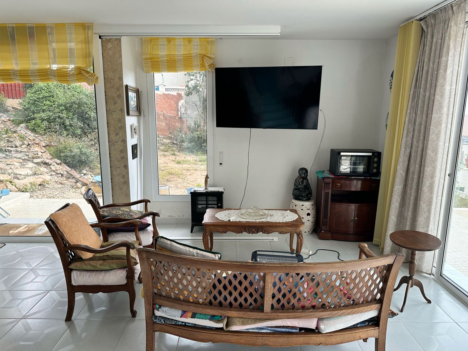 Sala d'estar de Casa o xalet en venda en Castelldefels amb Aire condicionat, Calefacció i Jardí privat
