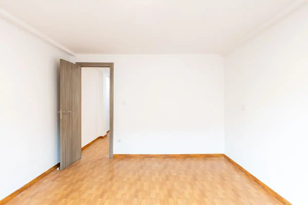 Flat for sale in Xirivella  with Air Conditioner and Heating
