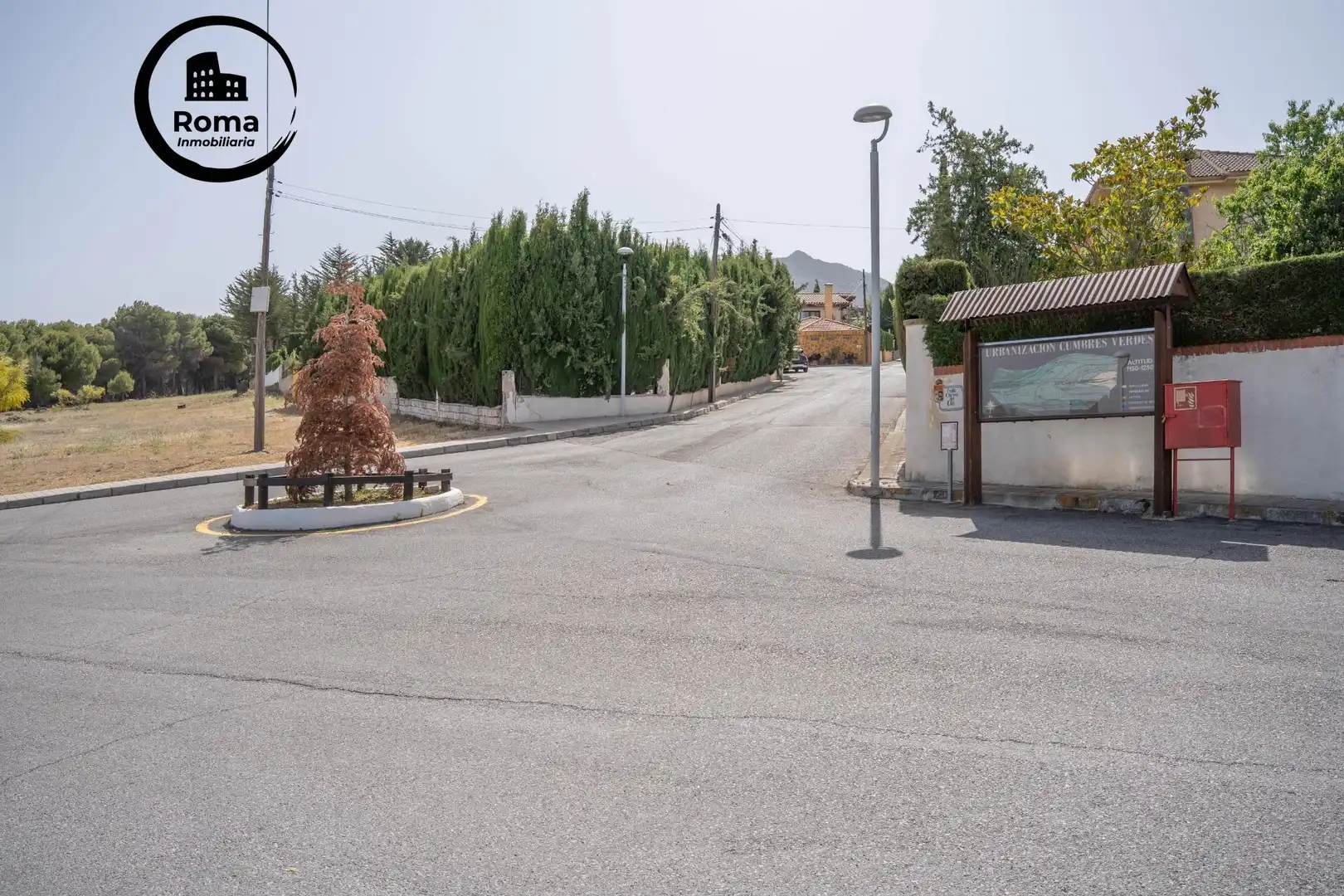 Vista exterior de Casa o xalet en venda en La Zubia amb Aire condicionat, Calefacció i Jardí privat