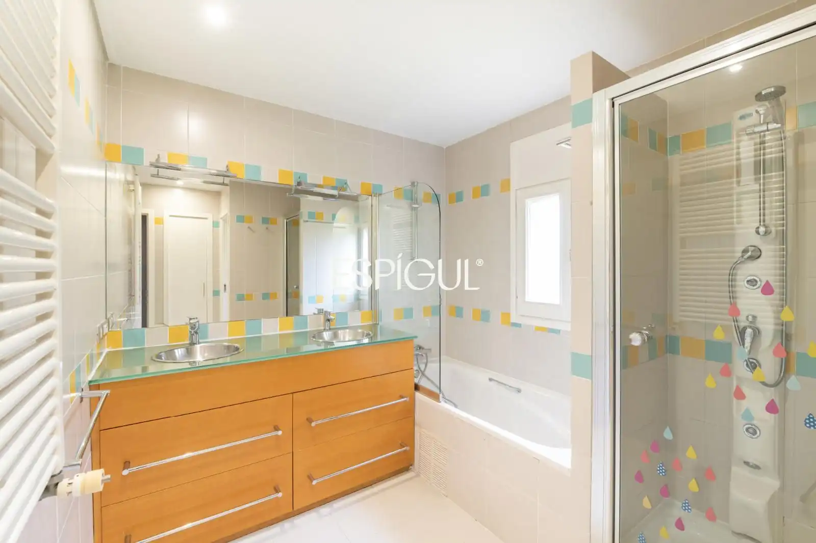 Bathroom of Houses for sale in Sant Cugat del Vallès  with Air Conditioner, Heating and Private garden