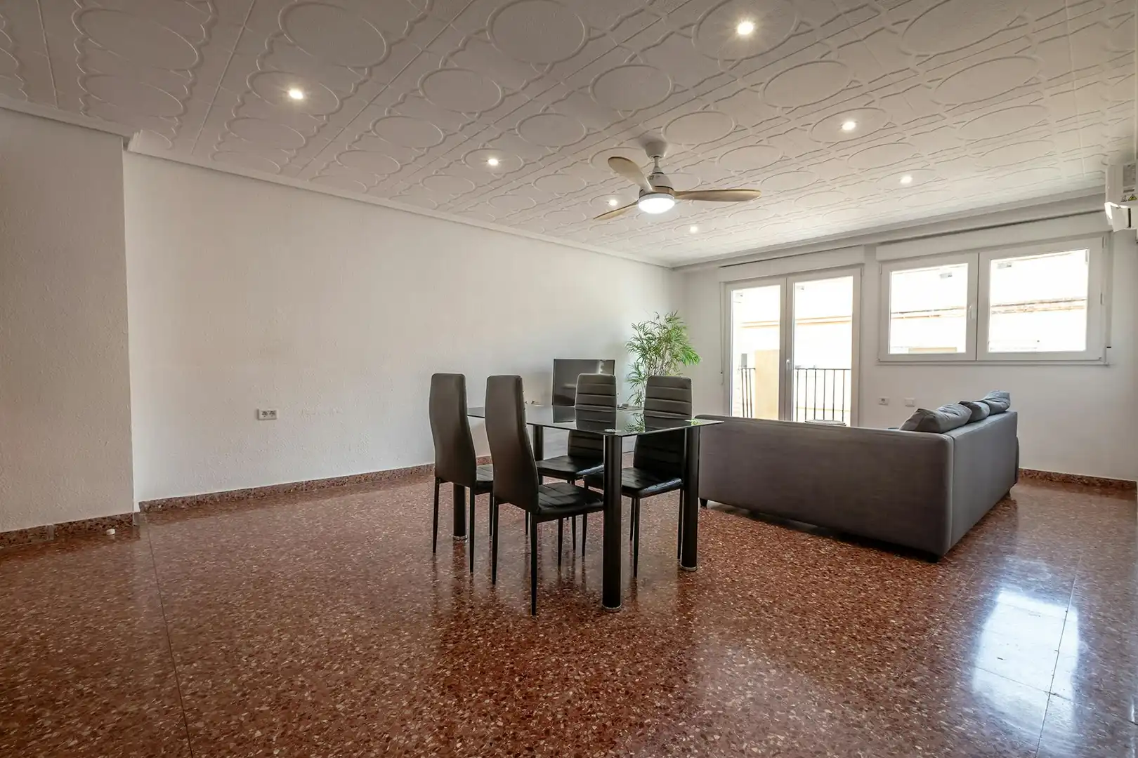 Dining room of Flat for share in Valencia  with Air Conditioner, Heating and Furnished
