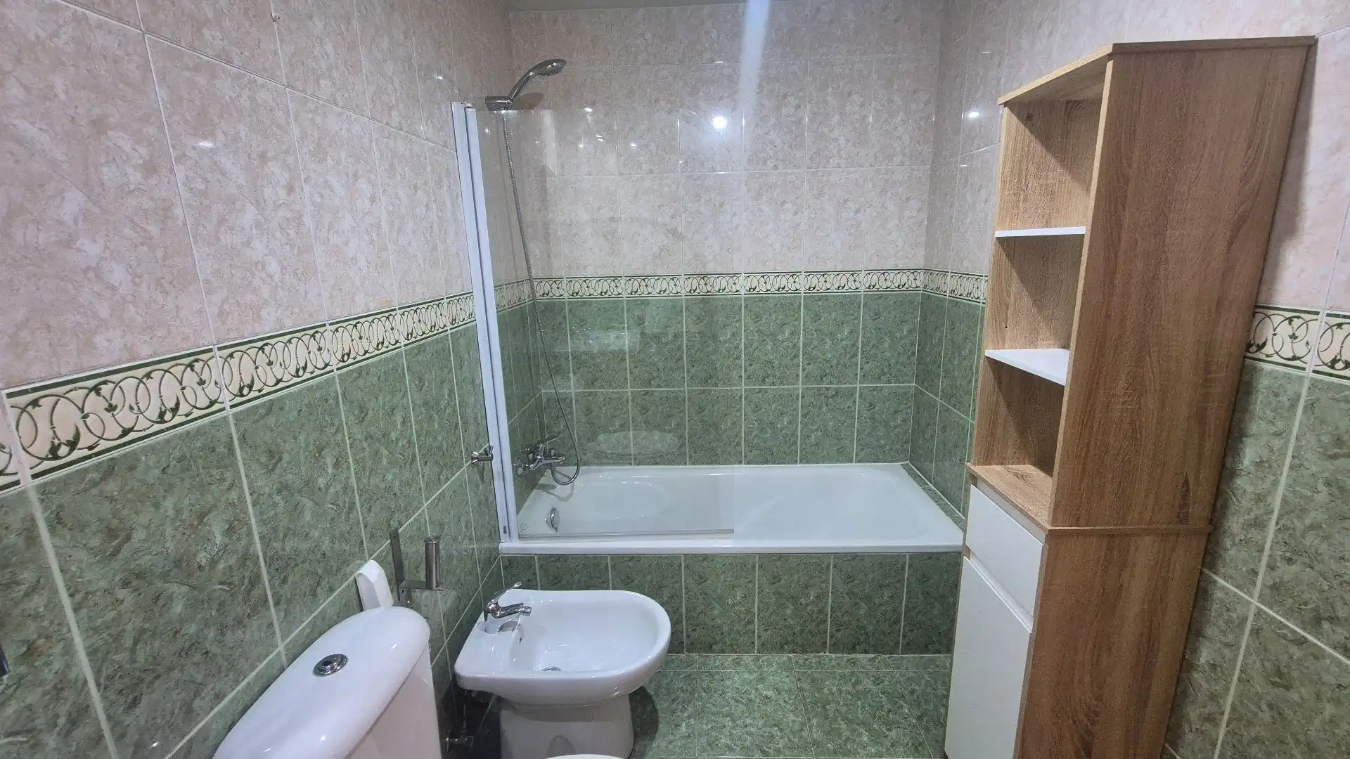 Bathroom of Flat for sale in Cistérniga  with Heating, Storage room and Furnished