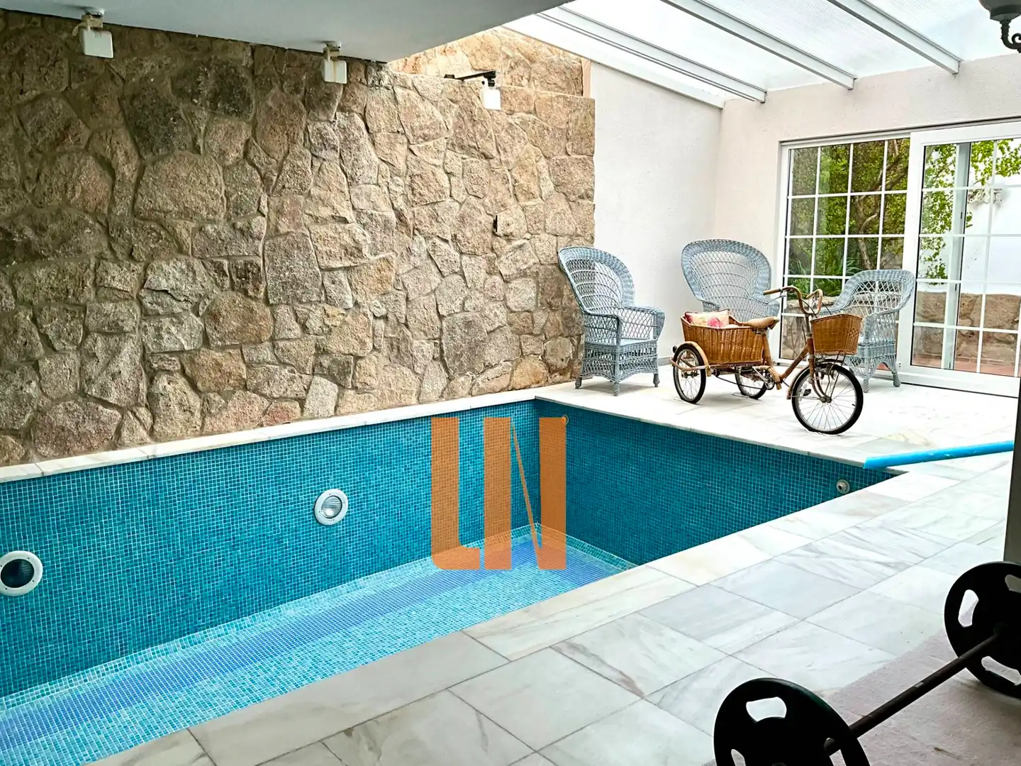 Piscina de Casa o xalet en venda en O Grove   amb Aire condicionat, Calefacció i Jardí privat