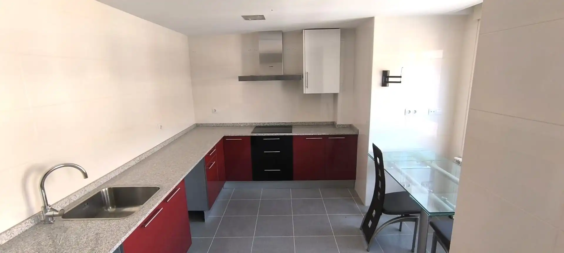 Cocina de Dúplex en venta en Cenicero con Calefacción, Terraza y Trastero