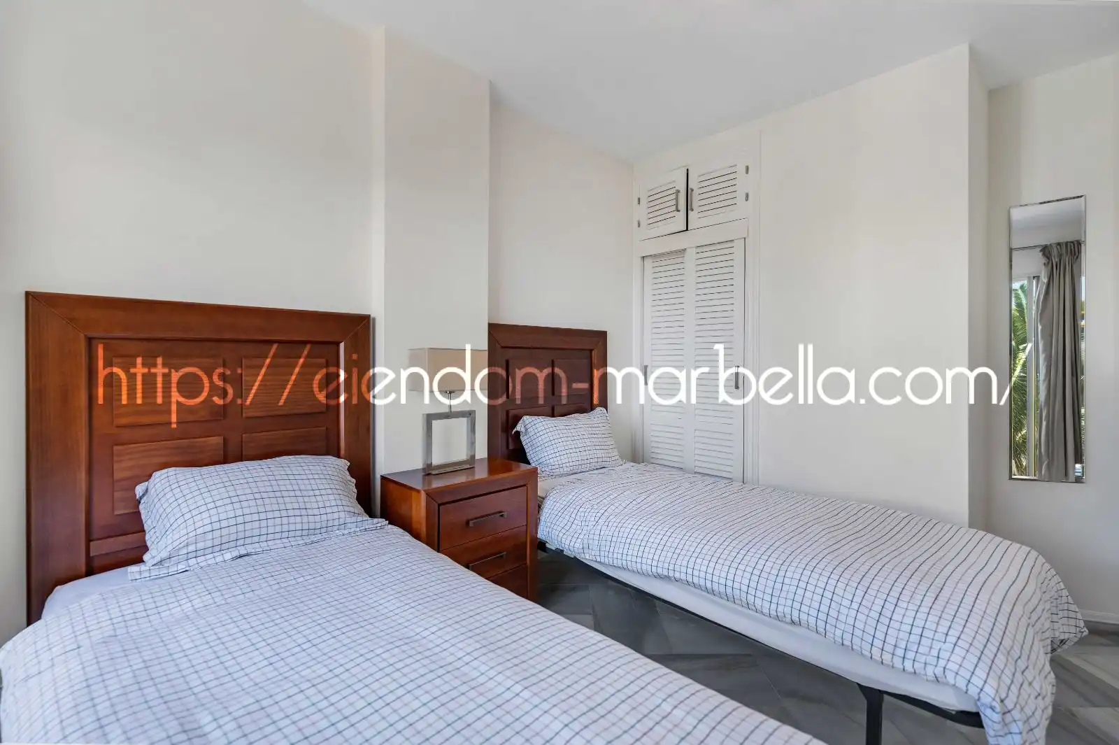 Bedroom of Apartments for sale in Marbella  with Air Conditioner, Terrace and Furnished
