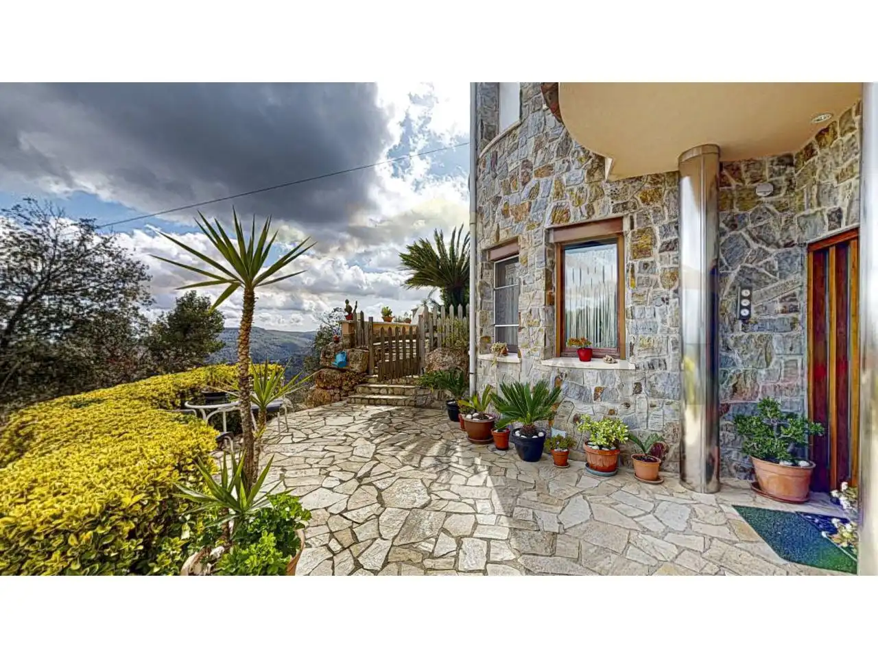 Jardí de Casa o xalet en venda en Corbera de Llobregat amb Aire condicionat, Calefacció i Jardí privat