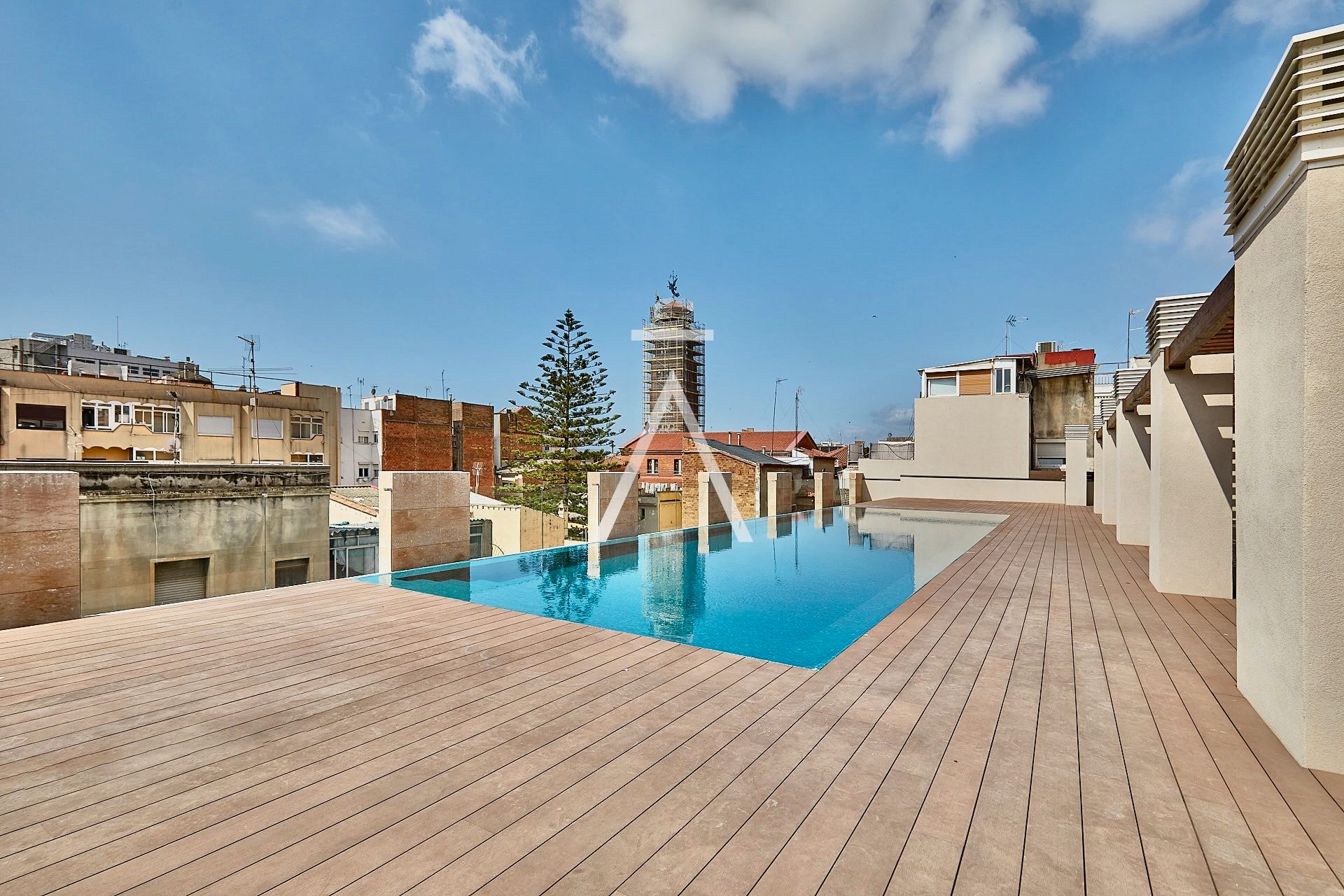 Swimming pool of Duplex for sale in L'Hospitalet de Llobregat  with Air Conditioner, Heating and Parquet flooring