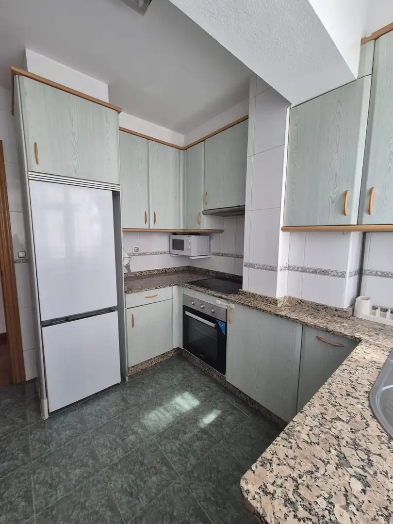 Cocina de Piso de alquiler en A Coruña Capital  con Calefacción y Amueblado