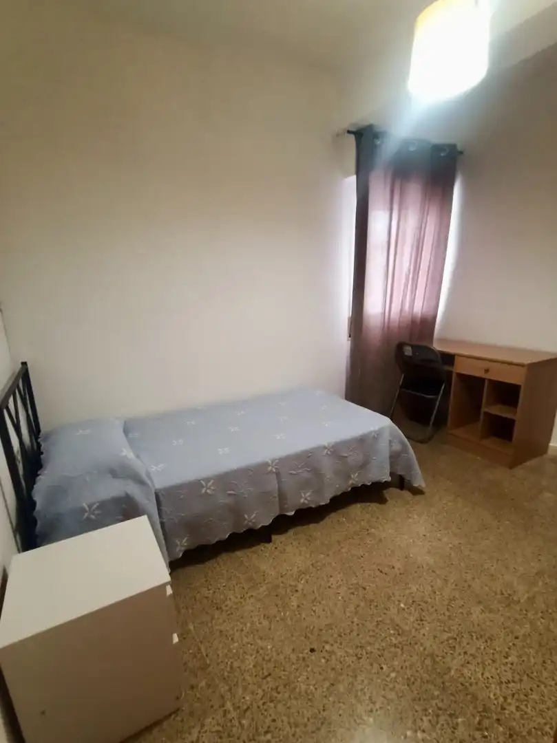 Bedroom of Flat for rent in Granada  with Parquet flooring, Terrace and Furnished