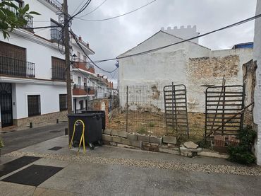 Terreny residencial en venda a Alozaina