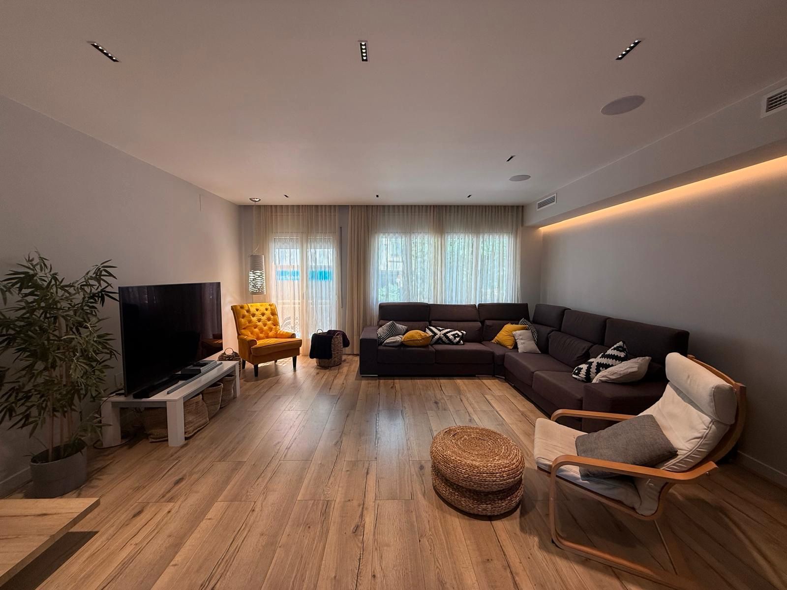 Living room of House or chalet for sale in Sabadell  with Air Conditioner, Heating and Private garden