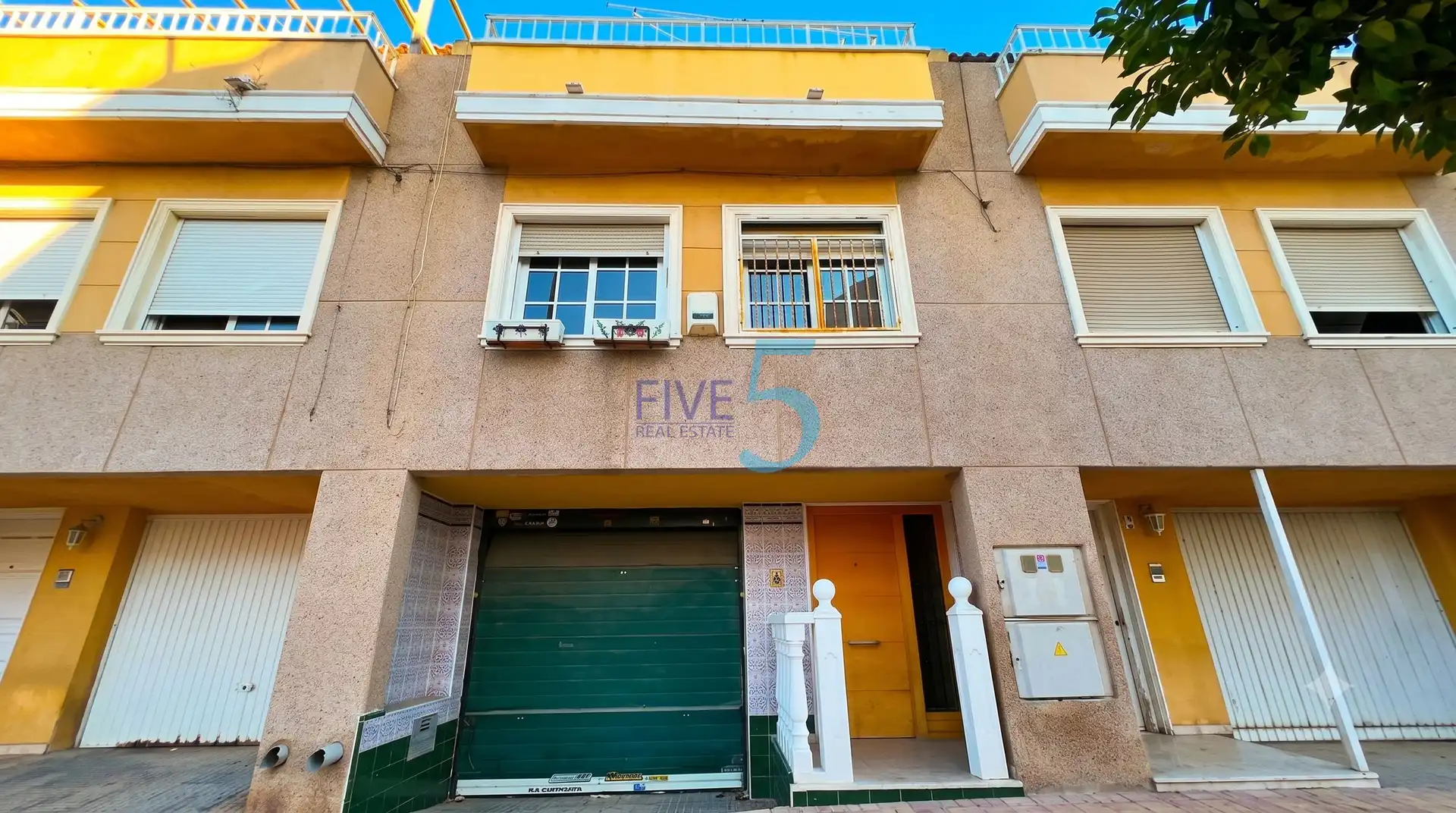Adosado con terraza en venta en Formentera del Segura