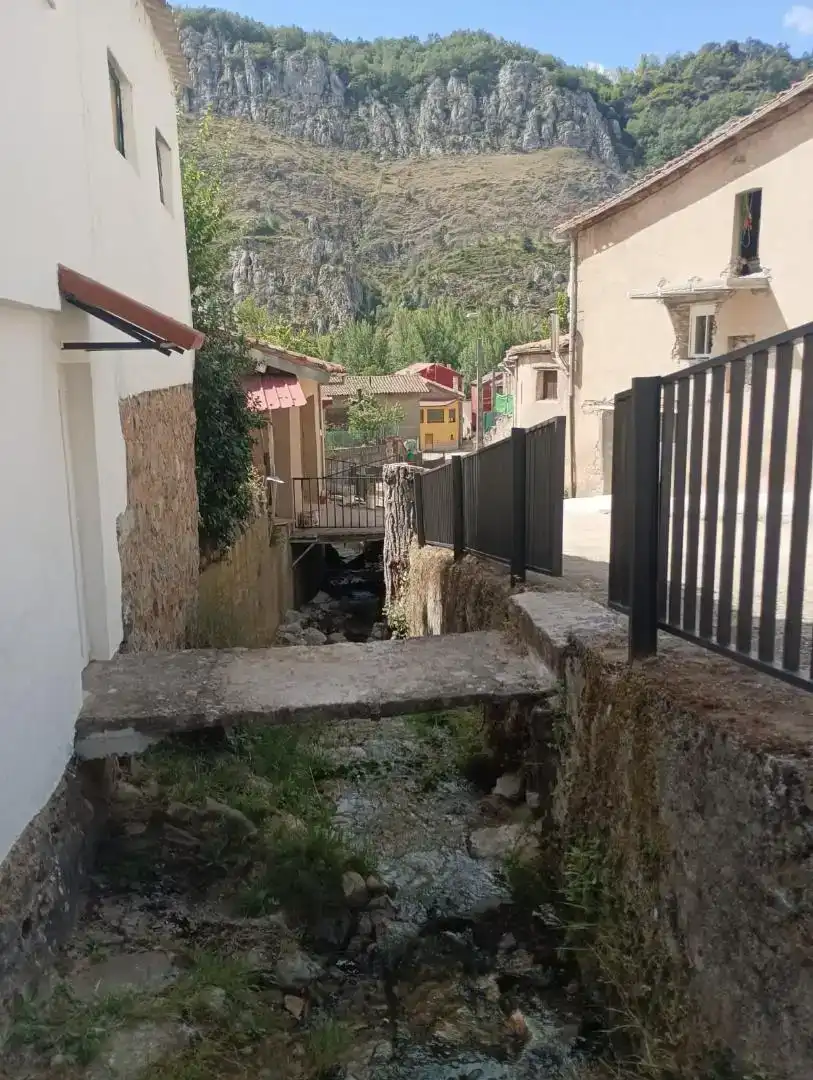 Vista exterior de Planta baja en venta en La Pola de Gordón 