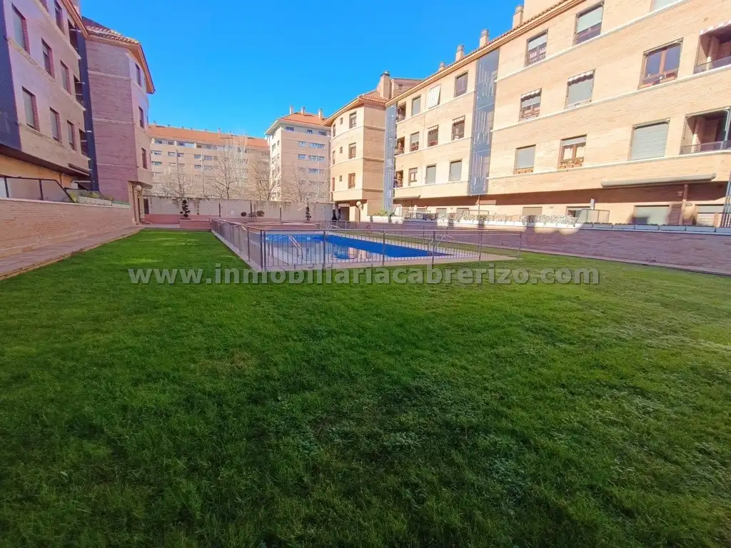Flat for sale in Calle Rodrigo de Arriaga Mendo, Residencia