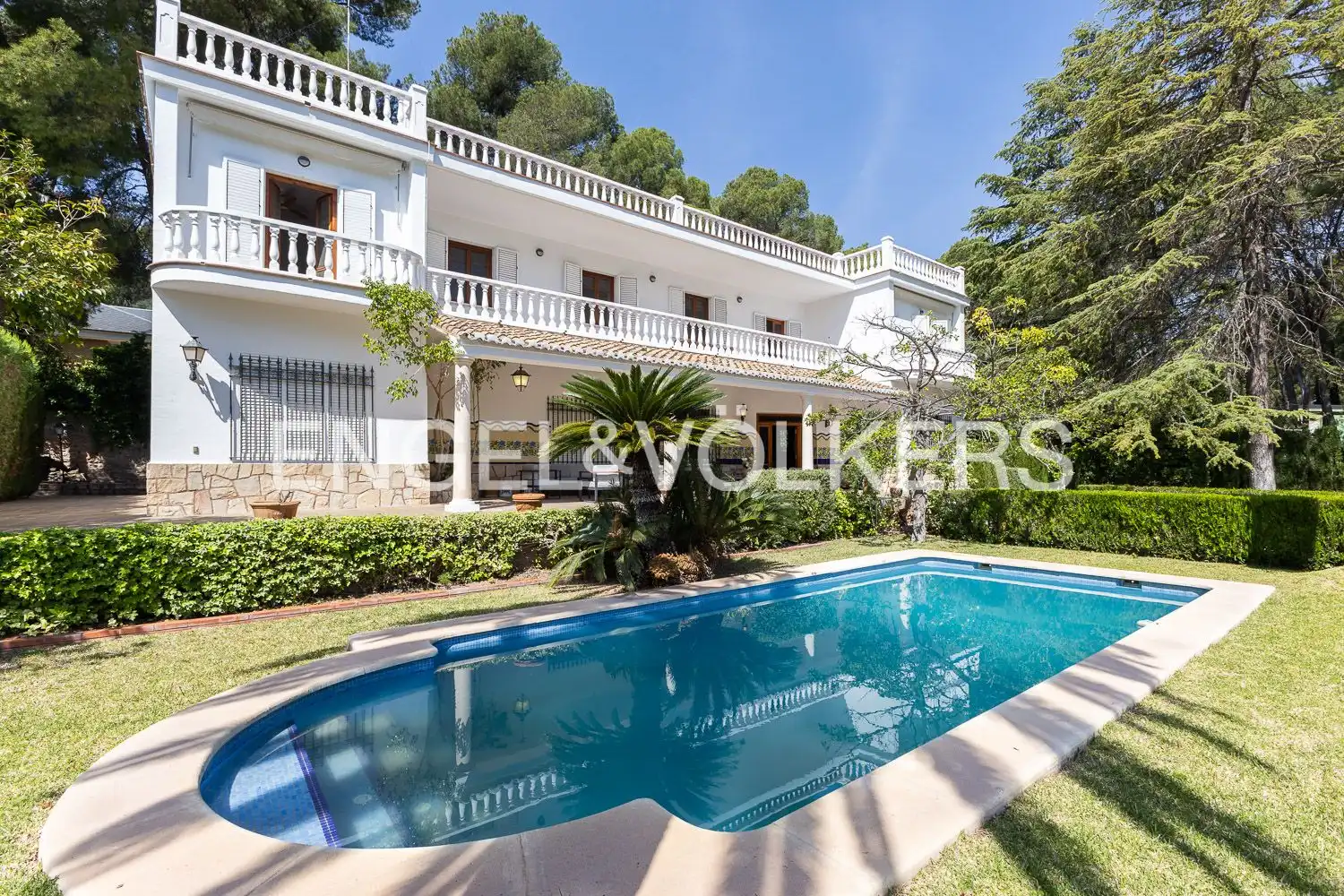 Vista exterior de Casa o xalet en venda en Náquera amb Calefacció, Jardí privat i Terrassa