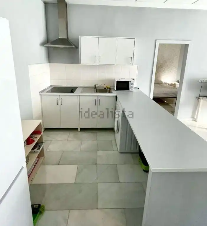 Cocina de Planta baja de alquiler en Sevilla con Aire acondicionado y Amueblado