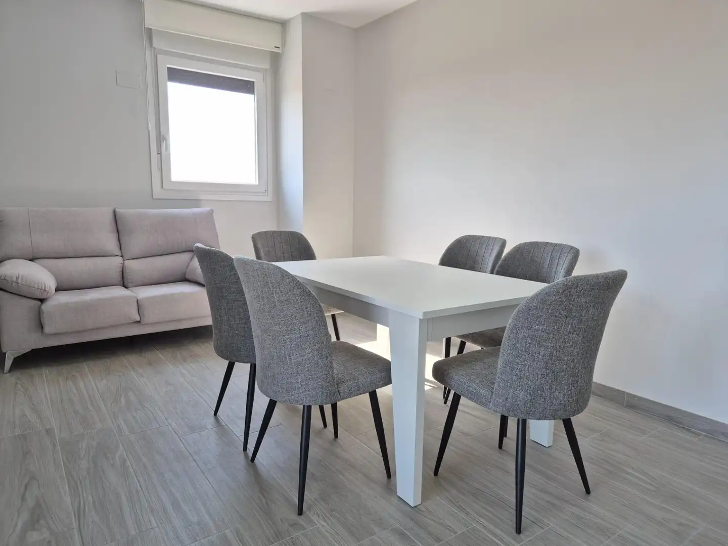 Esszimmer von Wohnung zur Miete in Dos Hermanas mit Klimaanlage, Heizung und Terrasse