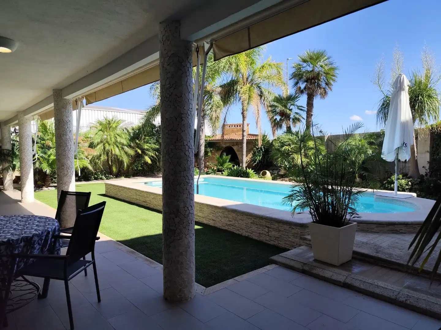 Villa avec jardin à vendre à Calle Colón 3