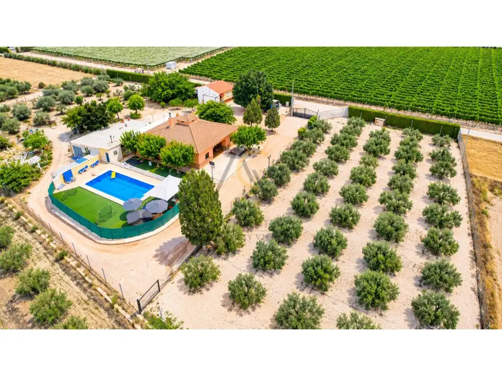 Detached house with pool for sale in Poligono 23 Paraje 148 Loma Campet, imagen 2