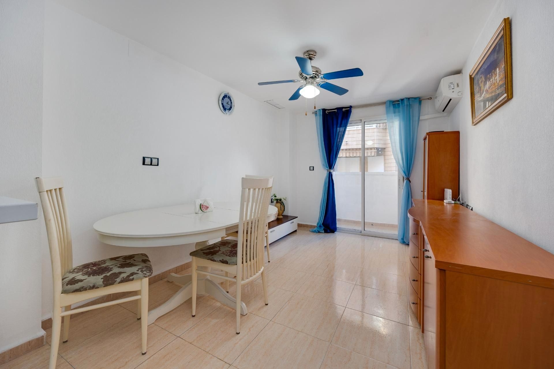 Bedroom of Flat for sale in Torrevieja  with Furnished