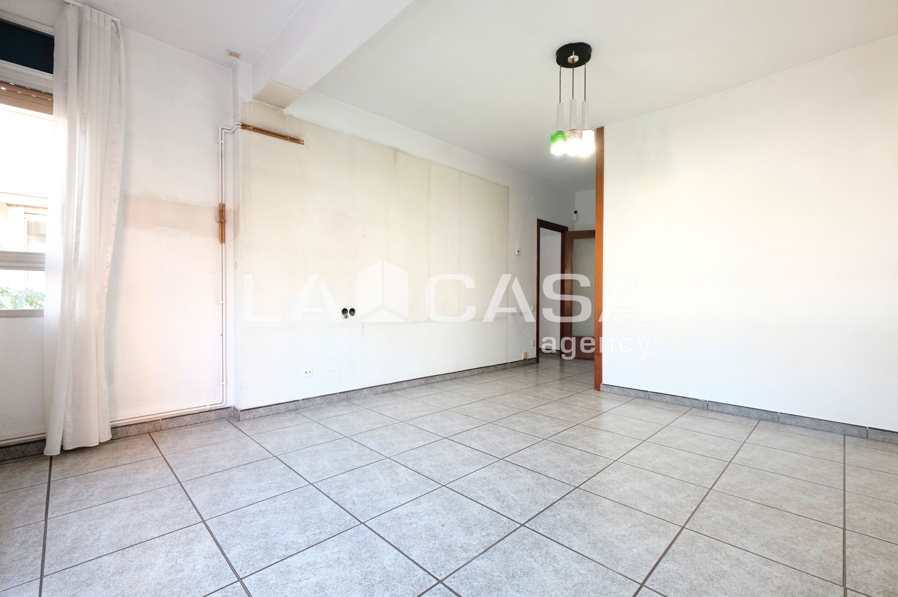 Flat for sale in  Barcelona Capital  with Heating