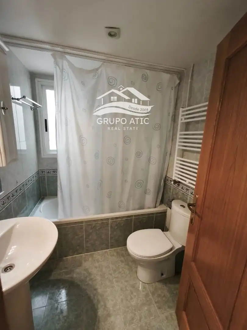 Baño de Apartamento en venta en Burriana / Borriana con Calefacción, Terraza y Amueblado