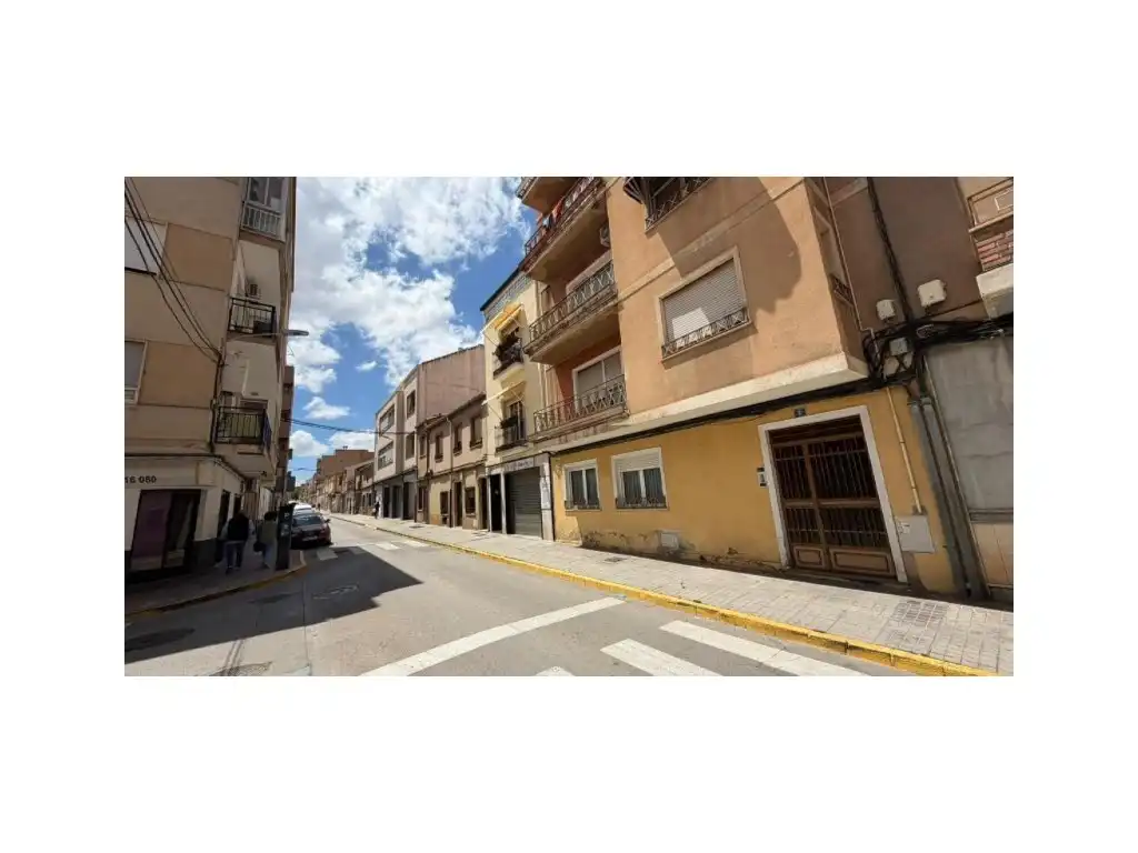 Außenansicht von Wohnung zum Verkauf in Almansa