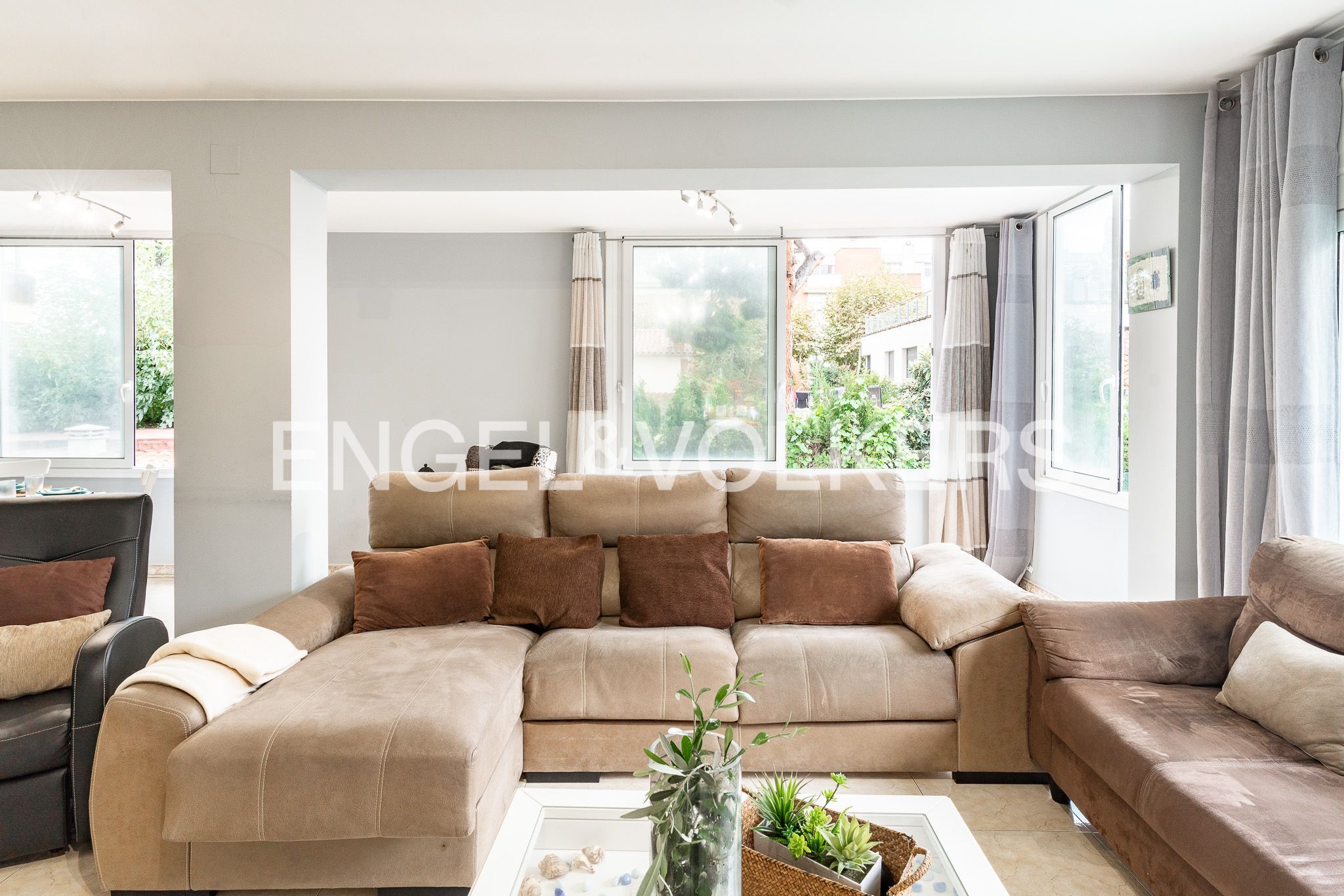 Sala d'estar de Casa o xalet en venda en Premià de Mar amb Aire condicionat, Calefacció i Jardí privat