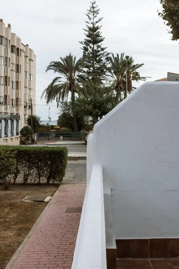 Casa adosada de alquiler en Torre de Benagalbón