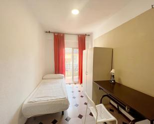 Bedroom of Apartment to share in  Granada Capital  with Balcony