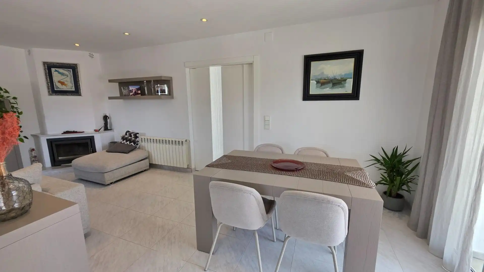Casa con piscina en venta en Carrer Vall d'Aran, imagen 7