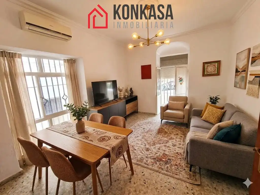 Vista exterior de Casa o xalet en venda en Arcos de la Frontera amb Aire condicionat, Terrassa i Traster