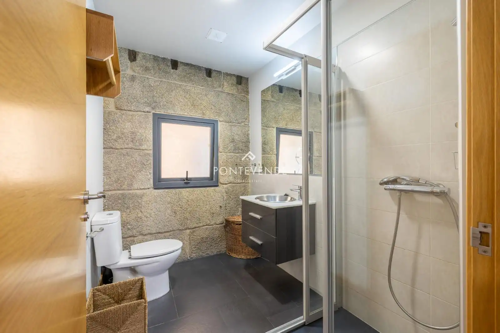 Casa adosada en venta en Cangas pueblo