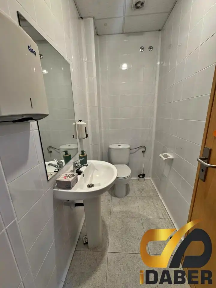 Edificio en venta en Carranque