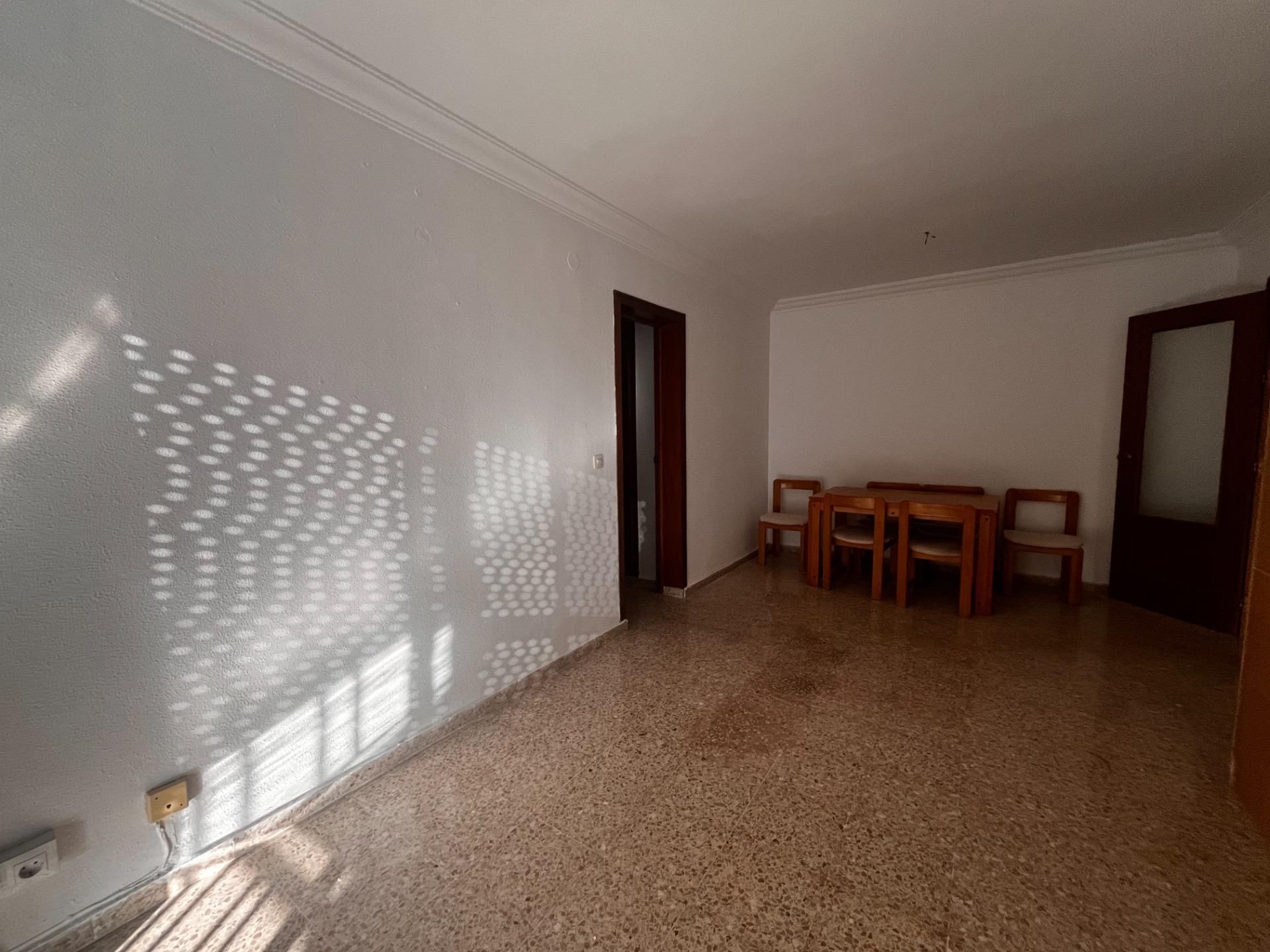 Dining room of Flat for sale in  Sevilla Capital  with Air Conditioner and Terrace