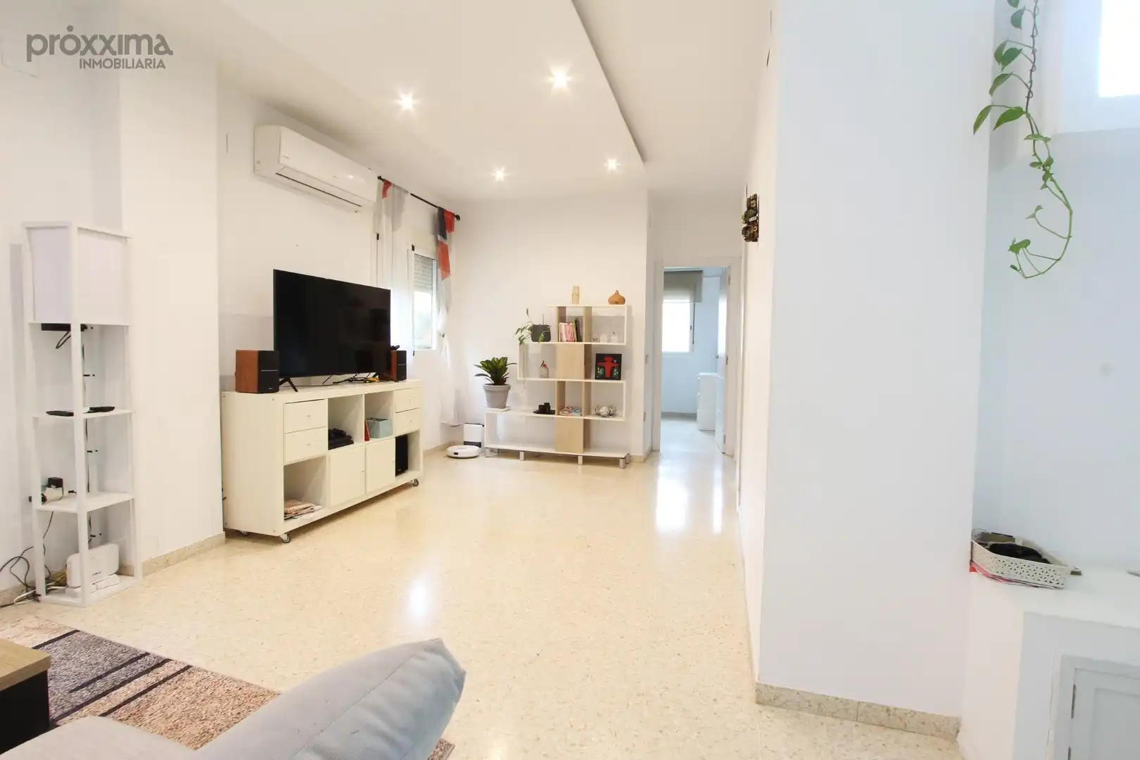 Living room of Flat for sale in  Sevilla Capital  with Air Conditioner