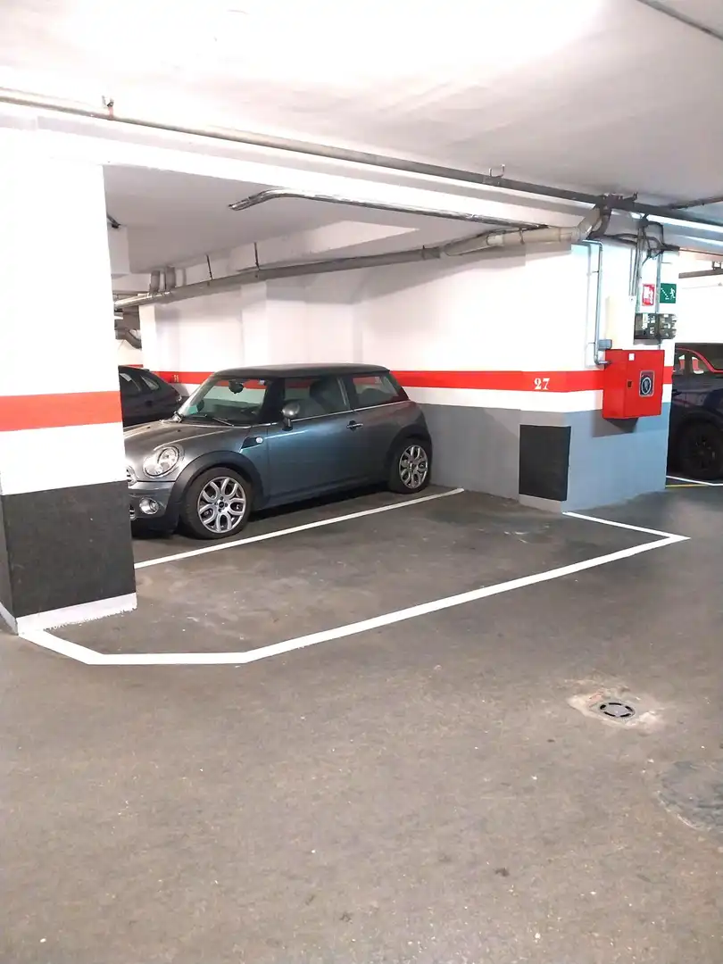 Parkplatz von Garage zum Verkauf in Barcelona