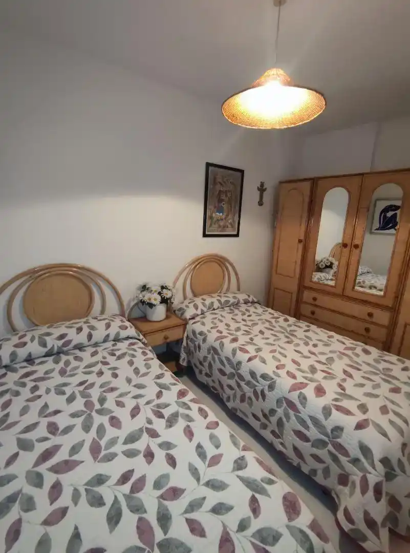 Dormitori de Àtic de lloguer en Miengo amb Parquet, Moblat i Forn