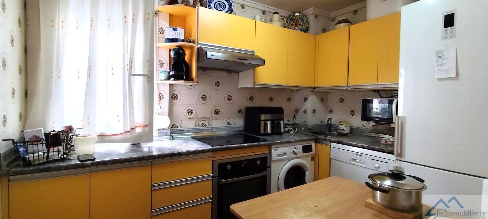 Flat for sale in Cuatro Caminos