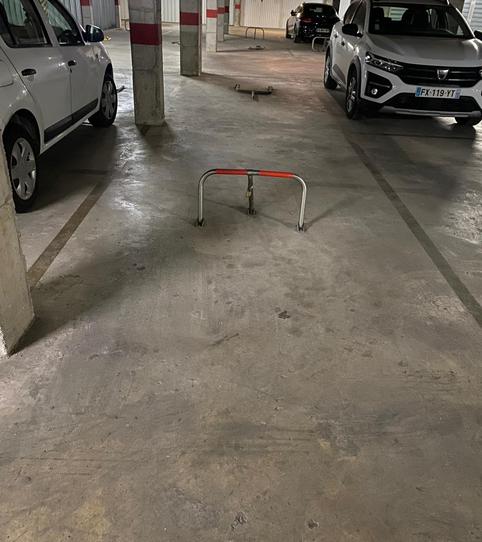 Foto 2 de Garatge en venda a Carlit - Montseny, Empuriabrava