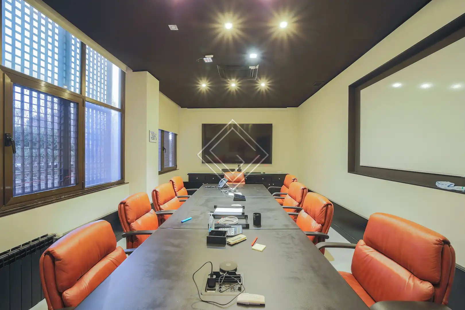 Commercial properties for sale in Madrid  with Air Conditioner and Heating
